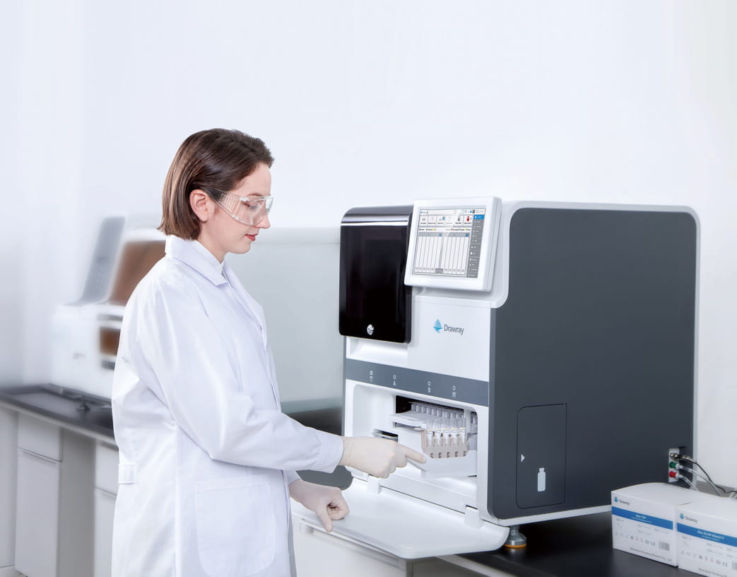 a chemist using istar 500